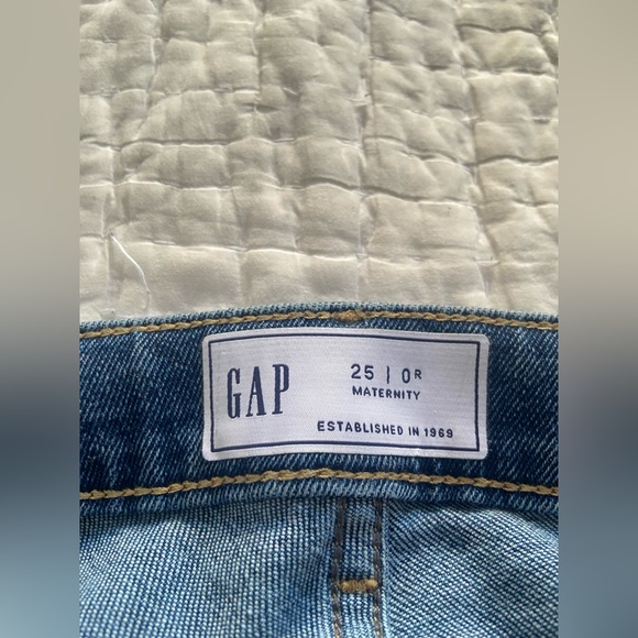 Gap maternity skinny jeans size 25 - Picture 2 of 2